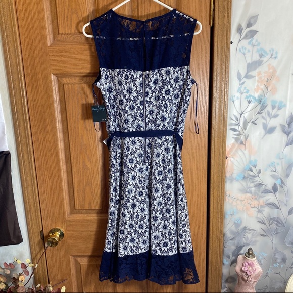 Nwt Ivory & Navy daisy print lace illusion midi dress Size 10 - Picture 5 of 8